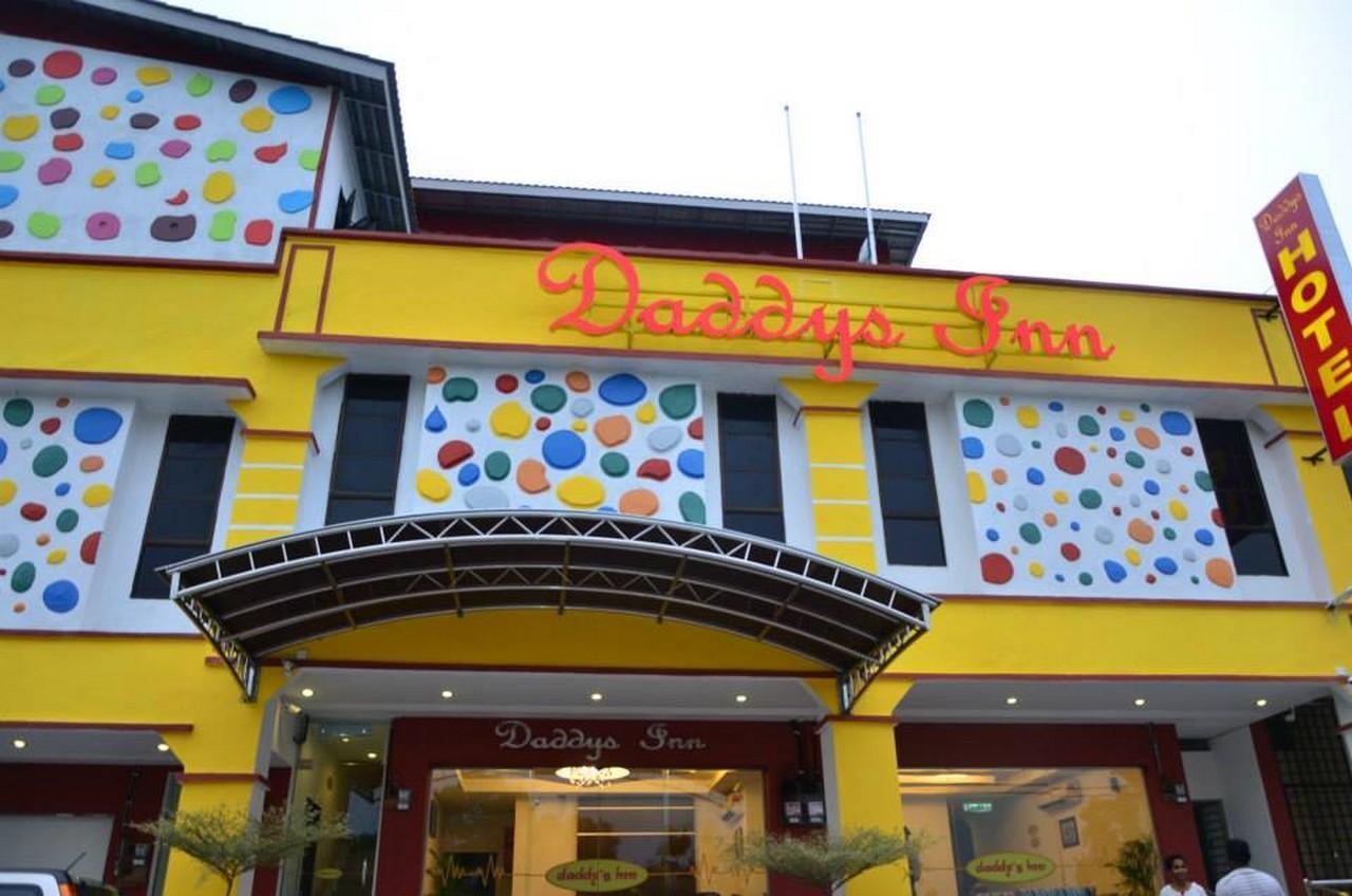 Daddy'S Inn Lumut Buitenkant foto